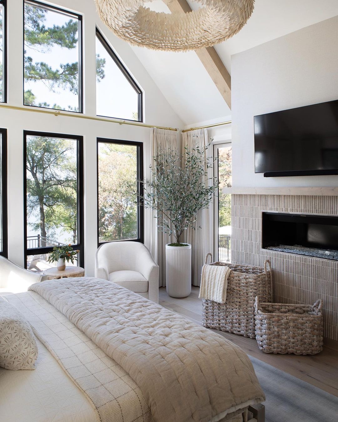 Silver Lake Contemporary
