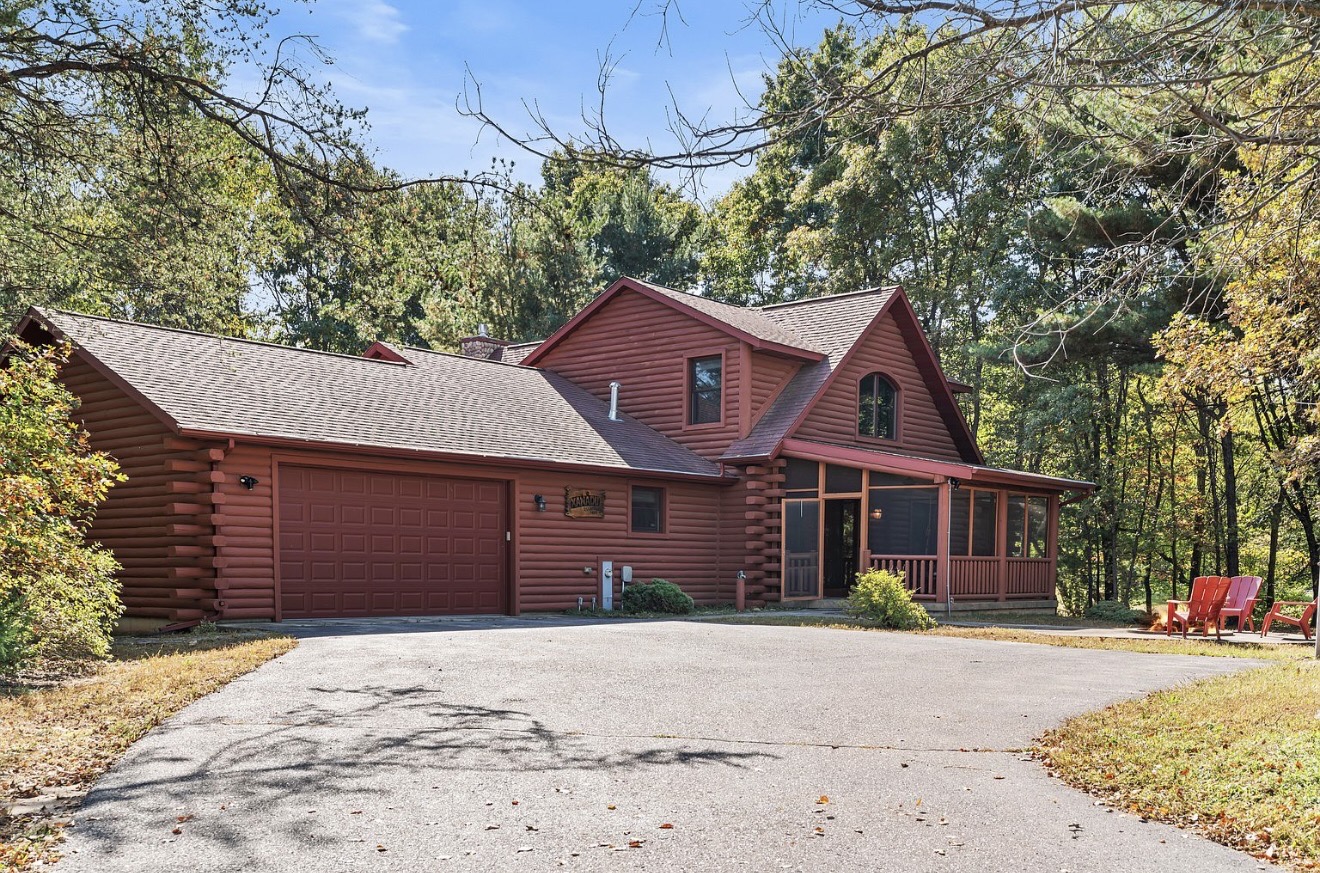    Lake Winnebago Manor