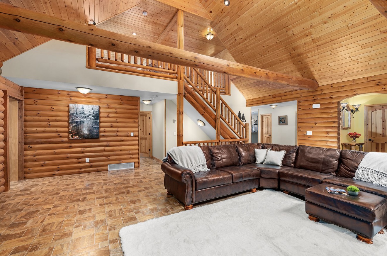    Lake Winnebago Manor